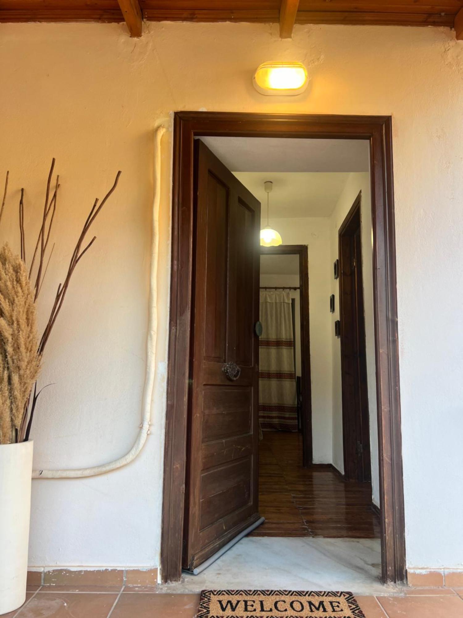 Village House Petalou Bagian luar foto